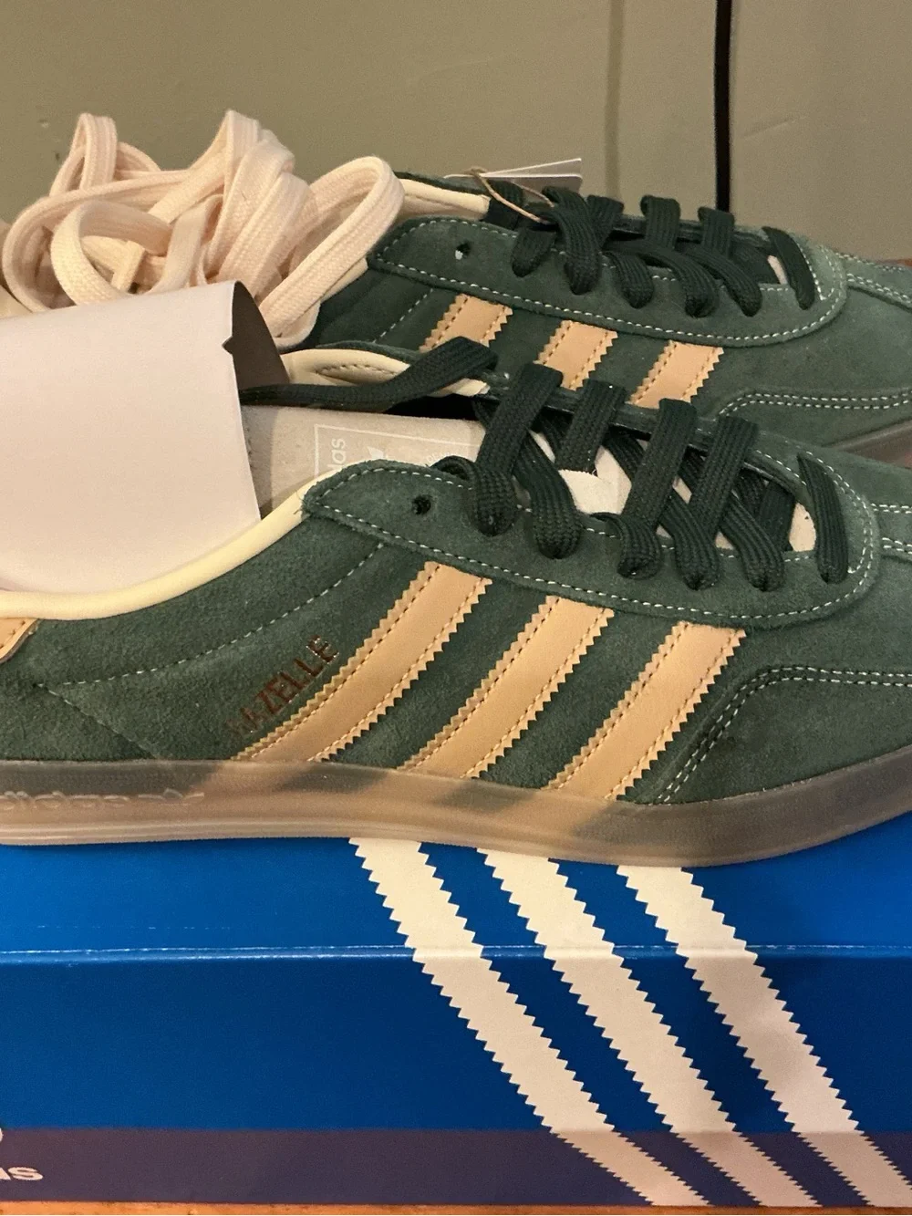 adidas gazelle indoor JH5402 Green Suede Sneakers mens 8.5 women’s 9.5